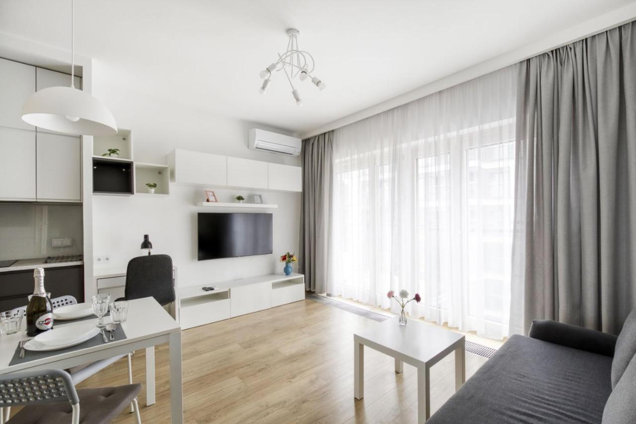 Warsaw Night Apartments Menica Residence 外观 照片