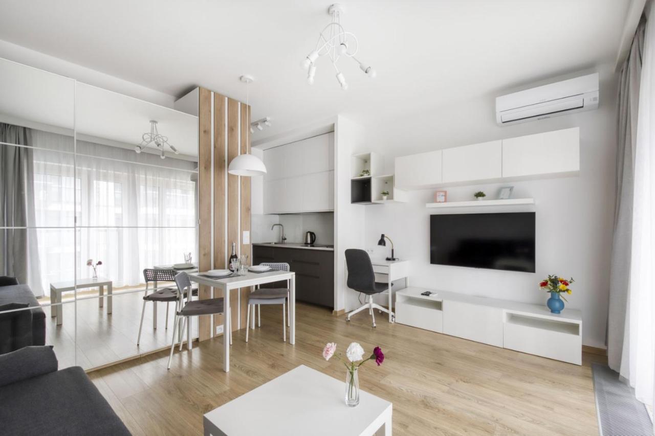 Warsaw Night Apartments Menica Residence 外观 照片