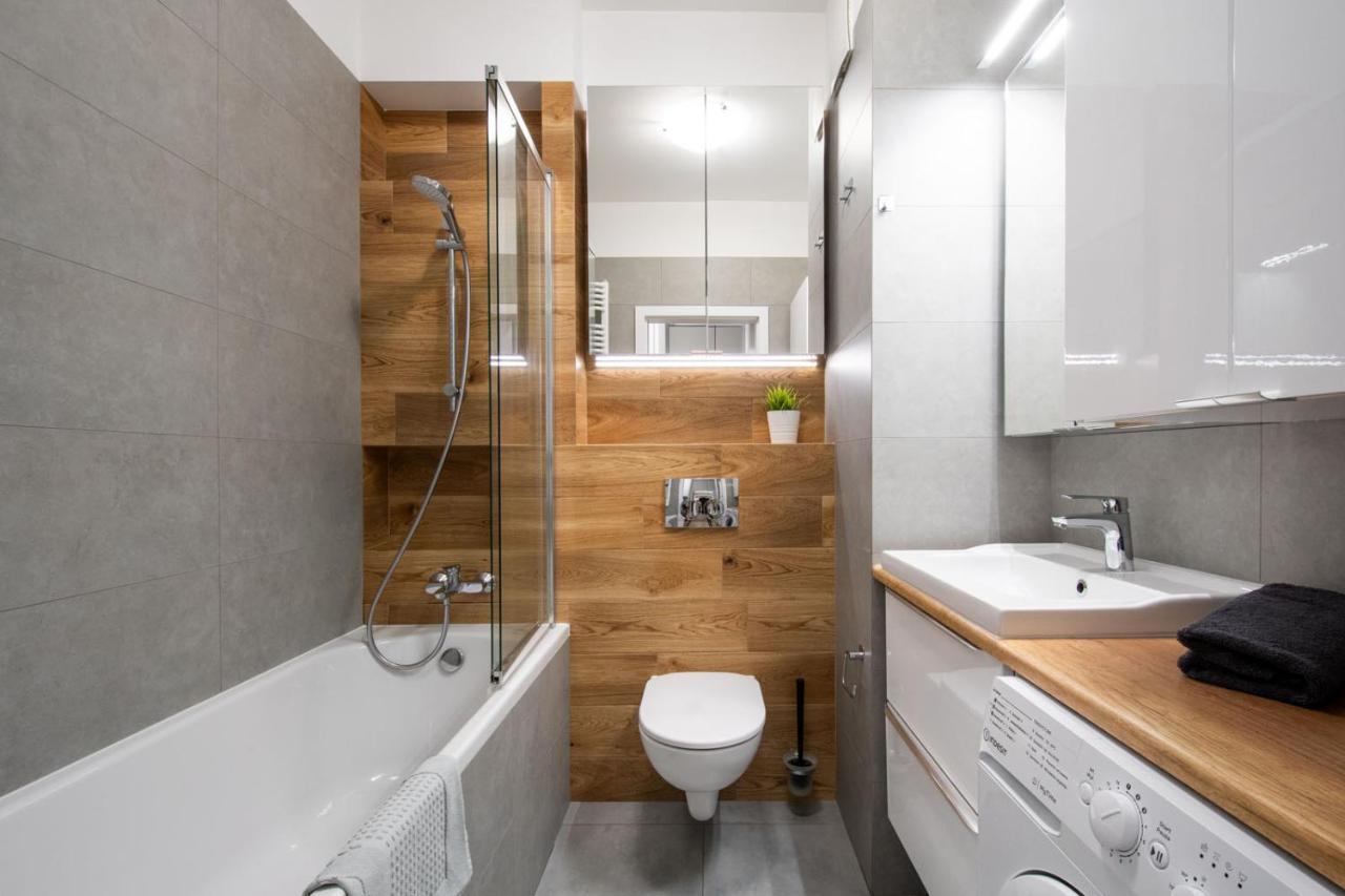 Warsaw Night Apartments Menica Residence 外观 照片