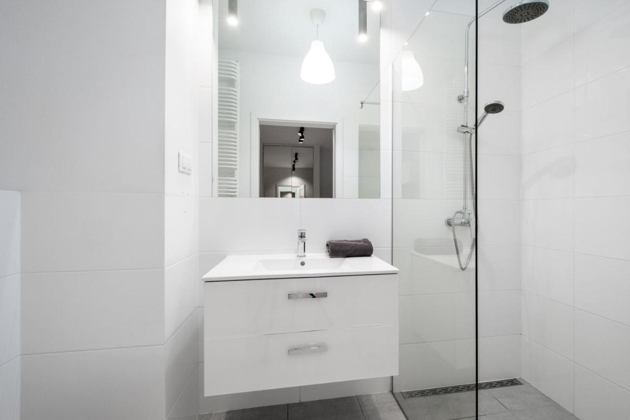 Warsaw Night Apartments Menica Residence 外观 照片
