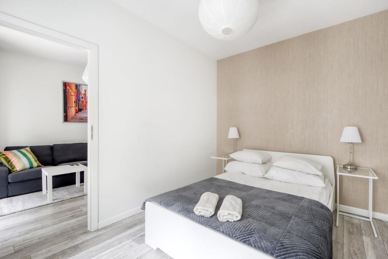Warsaw Night Apartments Menica Residence 外观 照片